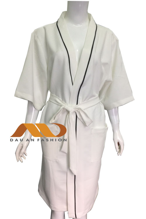 Đồng phục áo choàng spa màu trắng- CS0001