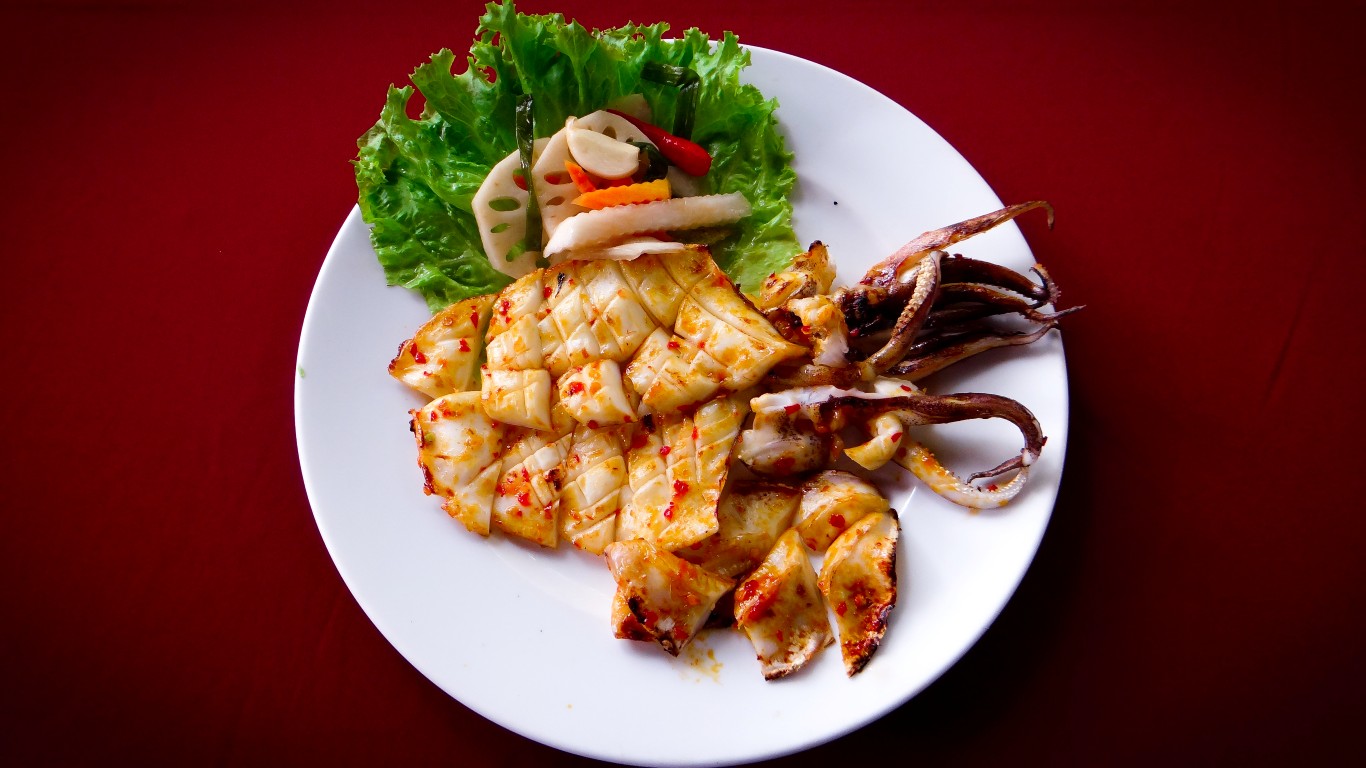 Mực một nắng nướng muối ớt