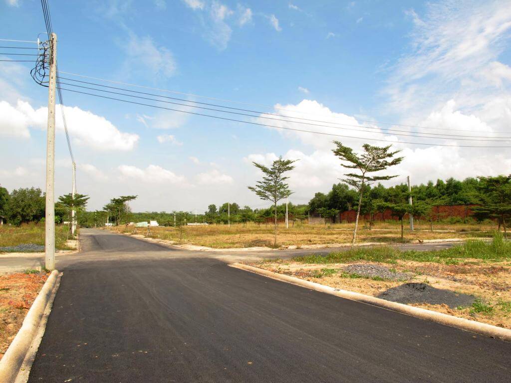 BÁN NHANH MIẾNG ĐẤT ĐÁO HẠN DOANH NGHIỆP 525TR 10X45M 450M2 THỔ CƯ 100M2