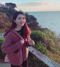 Hiện đang theo học năm cuối ngành Khoa học Sức khỏe tại Đại học Deakin (Melbourne, Australia)