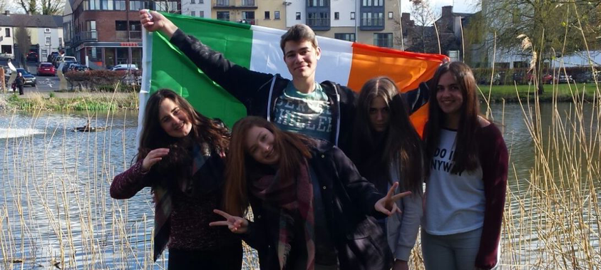 CHƯƠNG TRÌNH GIAO LƯU VĂN HOÁ ANH VÀ IRELAND
