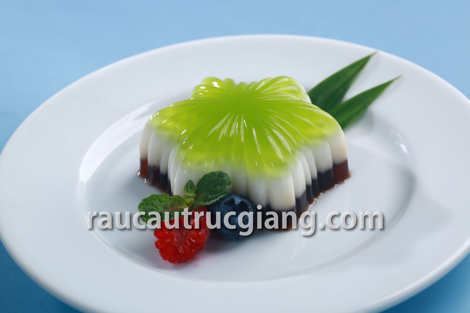 Ly rau câu kem sữa