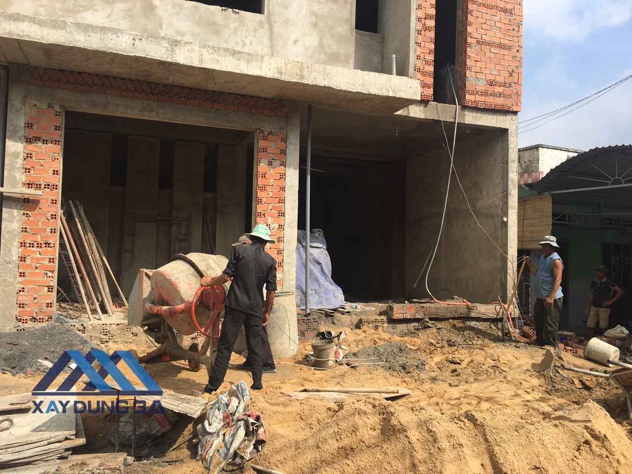 THI CÔNG NHÀ PHỐ CHỊ XUYẾN TẠI BÌNH DƯƠNG